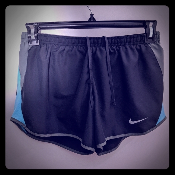 Nike Dri-Fit Women's Athletic Running Shorts - Picture 1 of 3